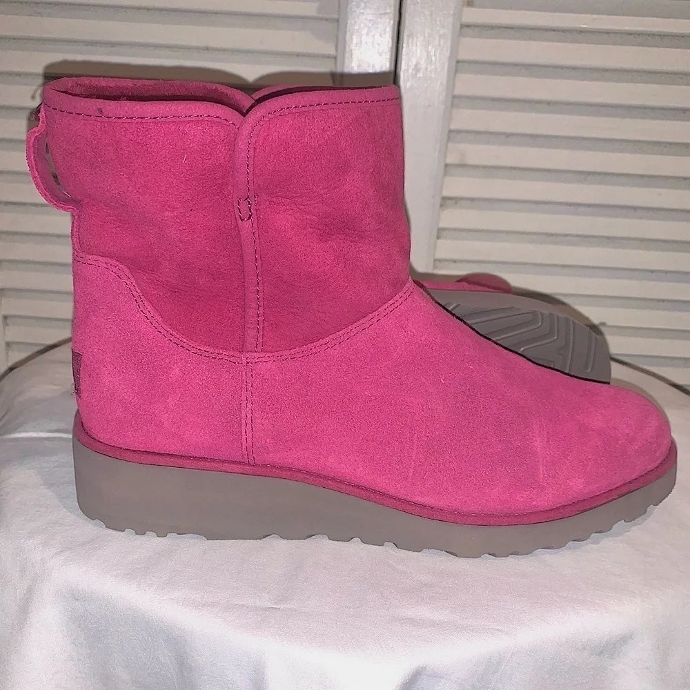 UGG Australia Women's Purple Kristin Suede Wedge Heel Winter Boot US Size 9.5